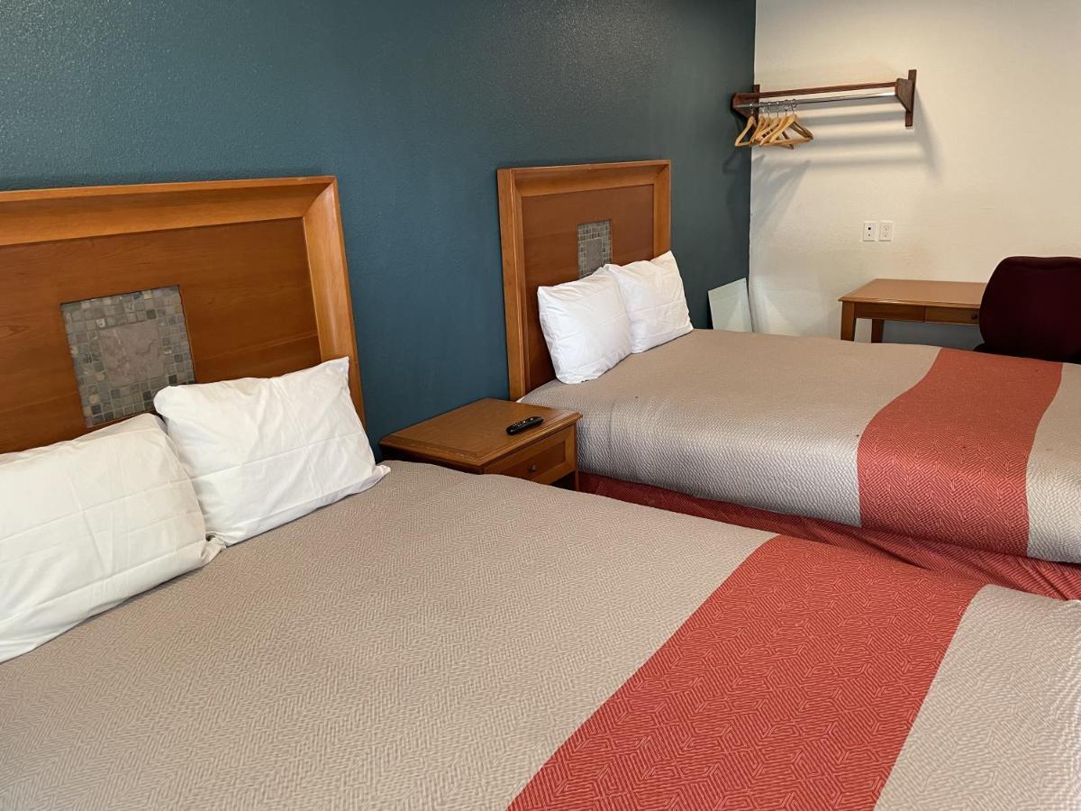 Town Place Studio Apartment Snyder Kültér fotó