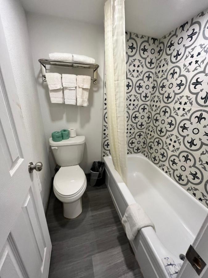 Town Place Studio Apartment Snyder Kültér fotó